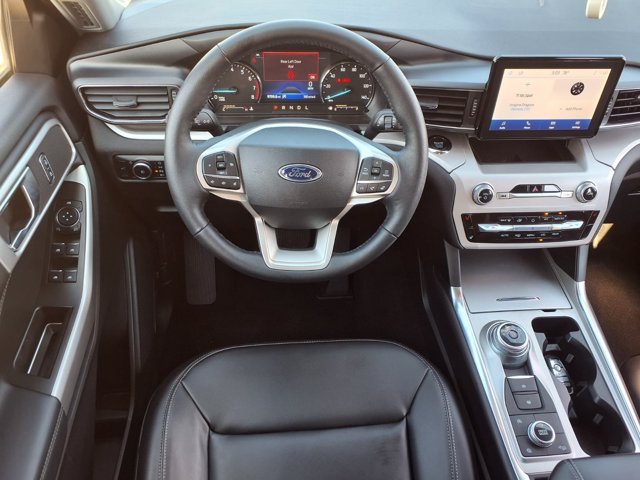 Certified 2024 Ford Explorer XLT w/ Equipment Group 202A AWD/4WD image 6