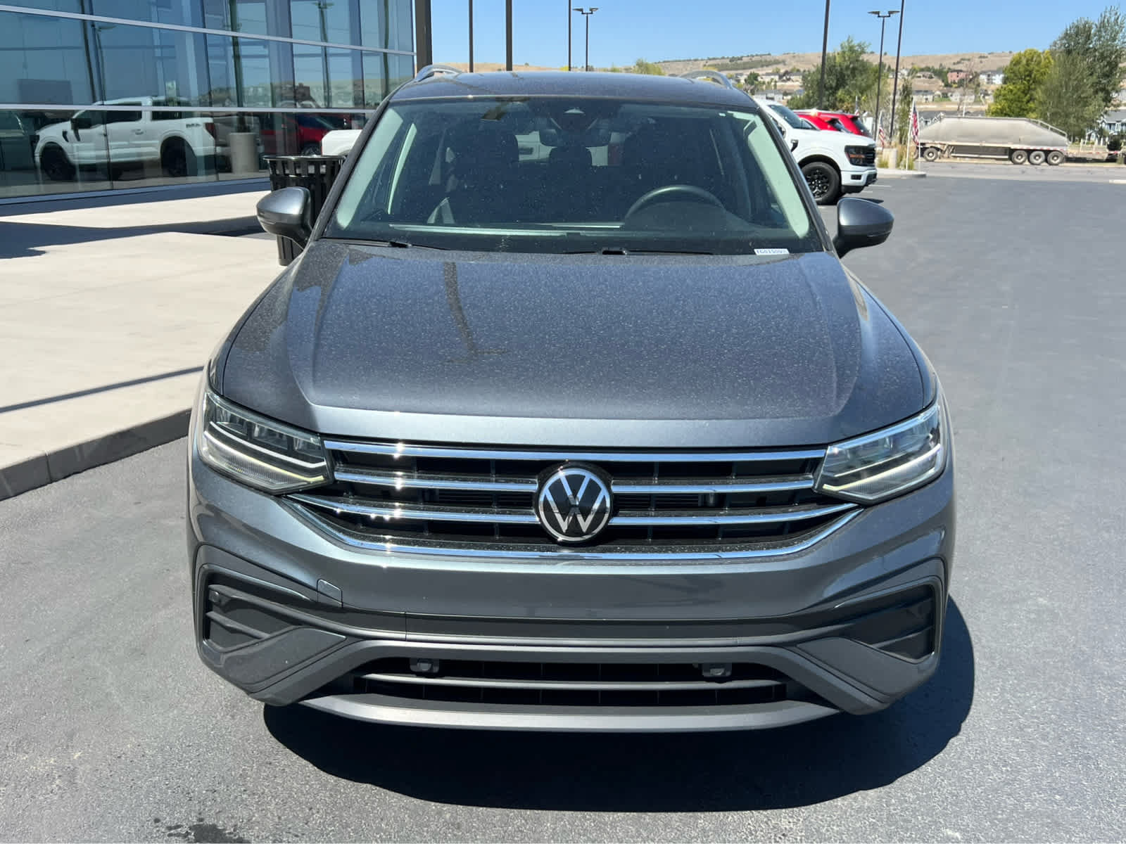 Used 2022 Volkswagen Tiguan SE AWD/4WD image 3
