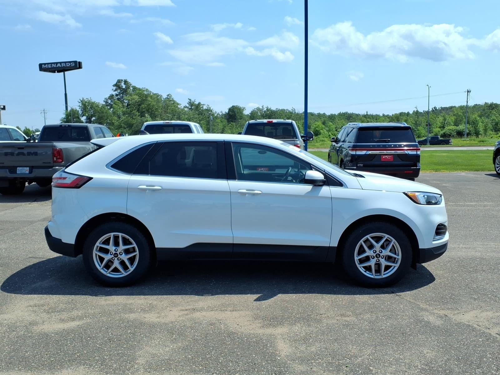 Certified 2024 Ford Edge SEL AWD/4WD image 7