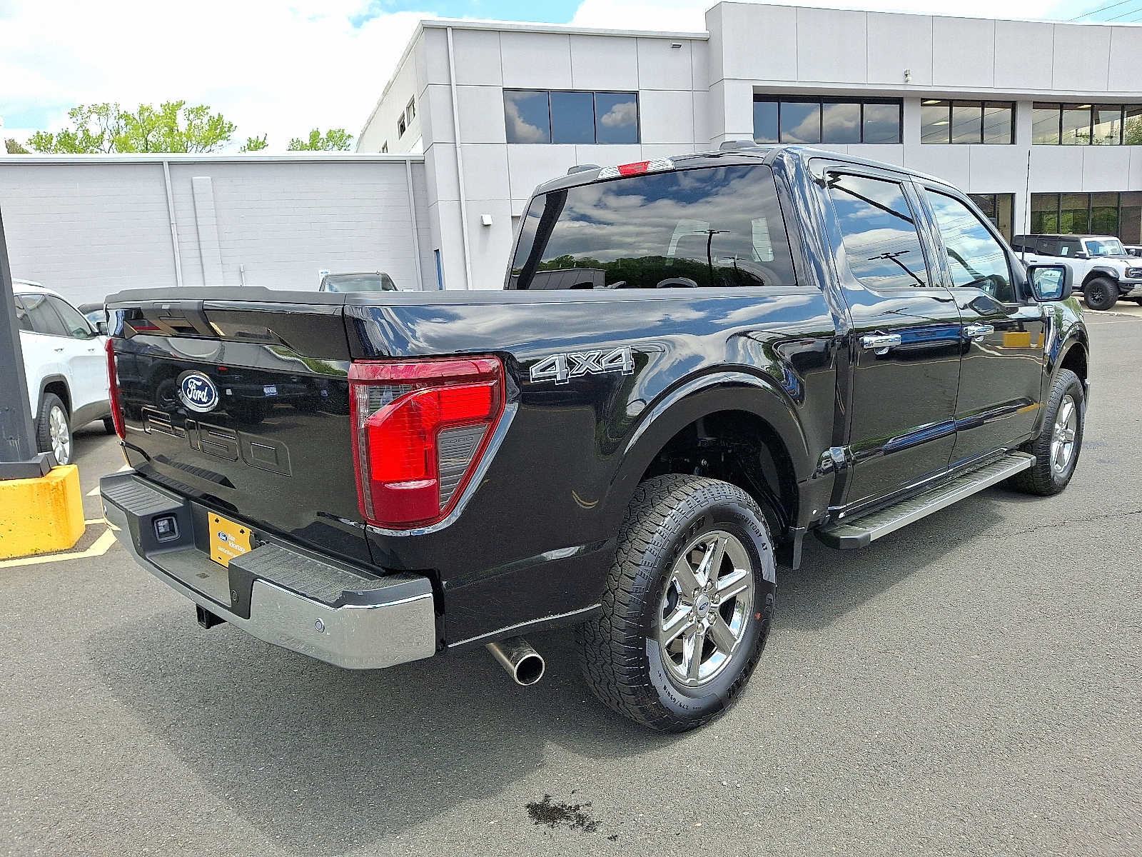 Certified 2025 Ford F150 XLT w/ Equipment Group 301A Standard AWD/4WD image 7