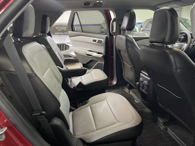 Certified 2021 Ford Explorer XLT w/ Equipment Group 202A AWD/4WD image 19
