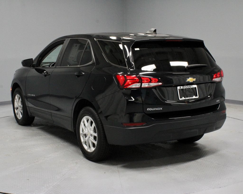 Used 2022 Chevrolet Equinox LS AWD/4WD image 9