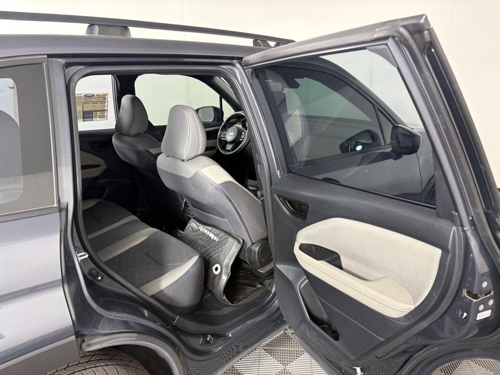 Used 2025 Subaru Forester AWD/4WD image 27