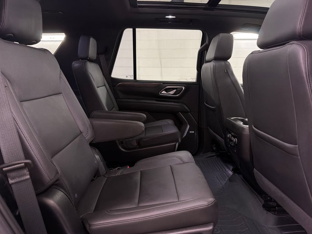 Used 2022 Chevrolet Tahoe Z71 w/ Luxury Package AWD/4WD image 31