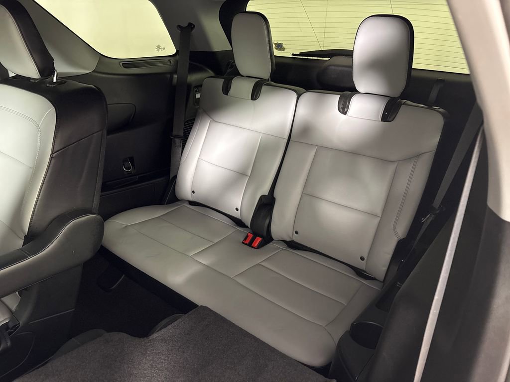 Certified 2021 Ford Explorer XLT w/ Equipment Group 202A RWD image 30