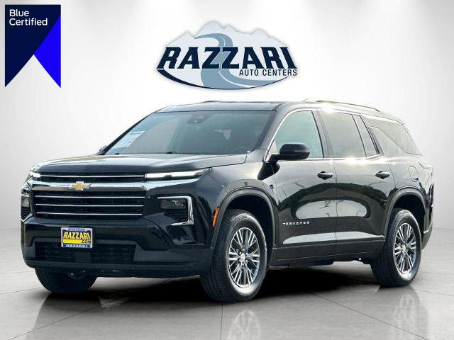 Used 2025 Chevrolet Traverse LT image 1
