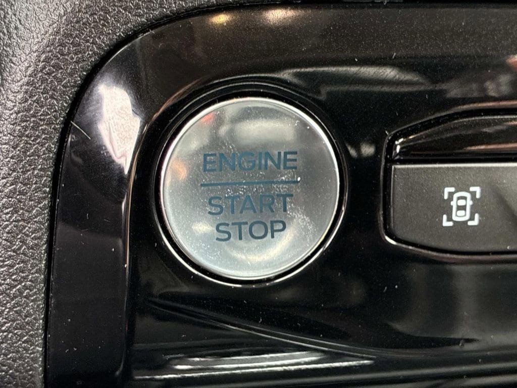 Certified 2024 Ford Escape Platinum AWD/4WD image 29