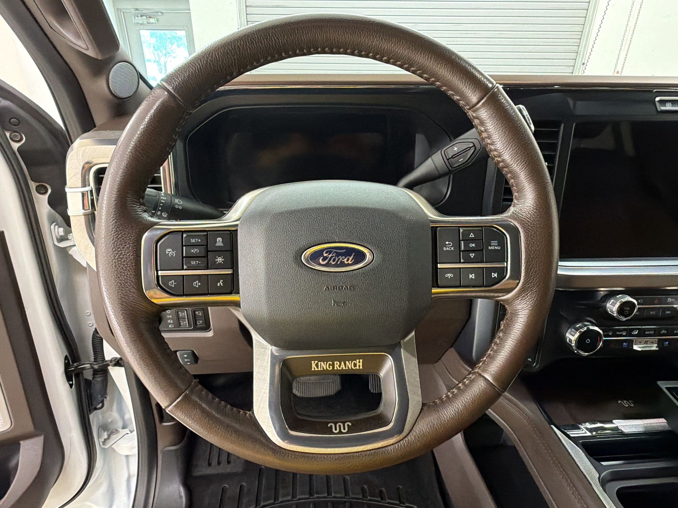 Certified 2025 Ford F450 King Ranch w/ FX4 Off-Road Package AWD/4WD image 11