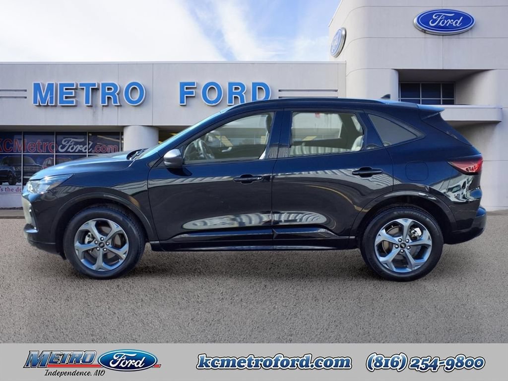 Certified 2024 Ford Escape ST-Line AWD/4WD image 6