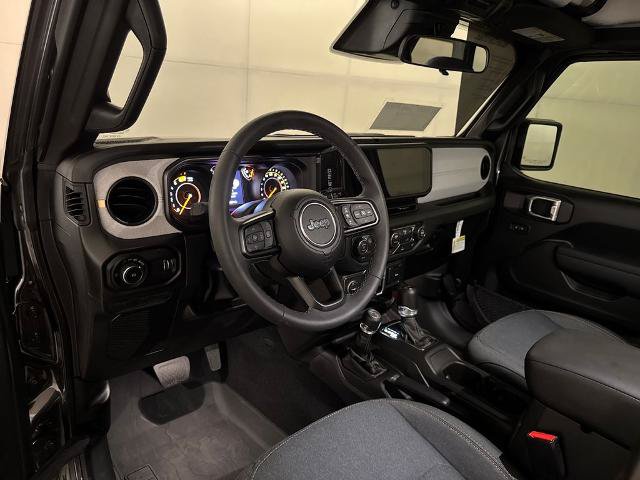 Used 2025 Jeep Wrangler Unlimited Sport AWD/4WD image 6