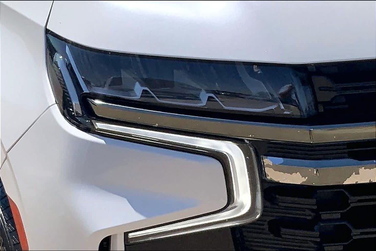 Used 2022 Chevrolet Tahoe Z71 w/ Luxury Package AWD/4WD image 28