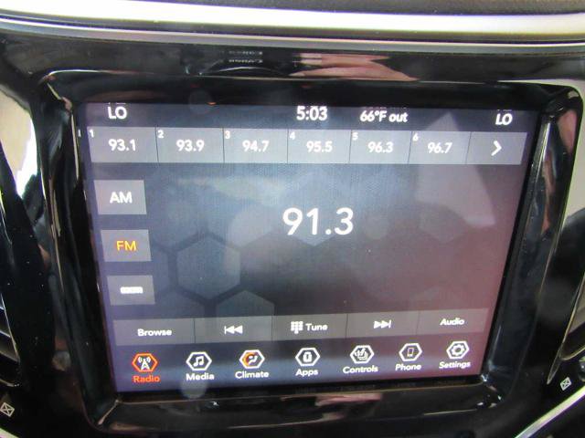 Used 2020 Jeep Cherokee Limited w/ Technology Group AWD/4WD image 23