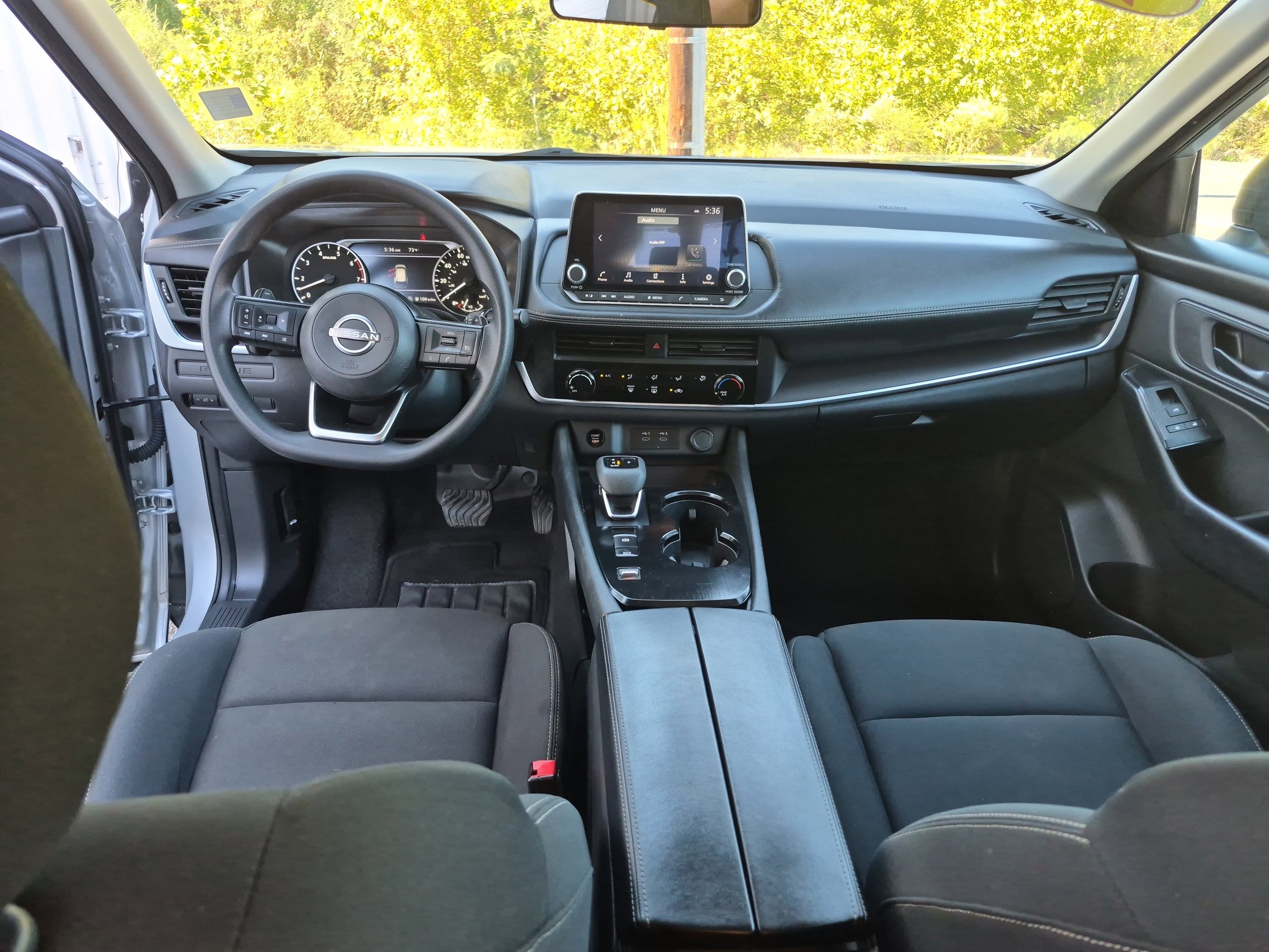 Used 2024 Nissan Rogue S image 17