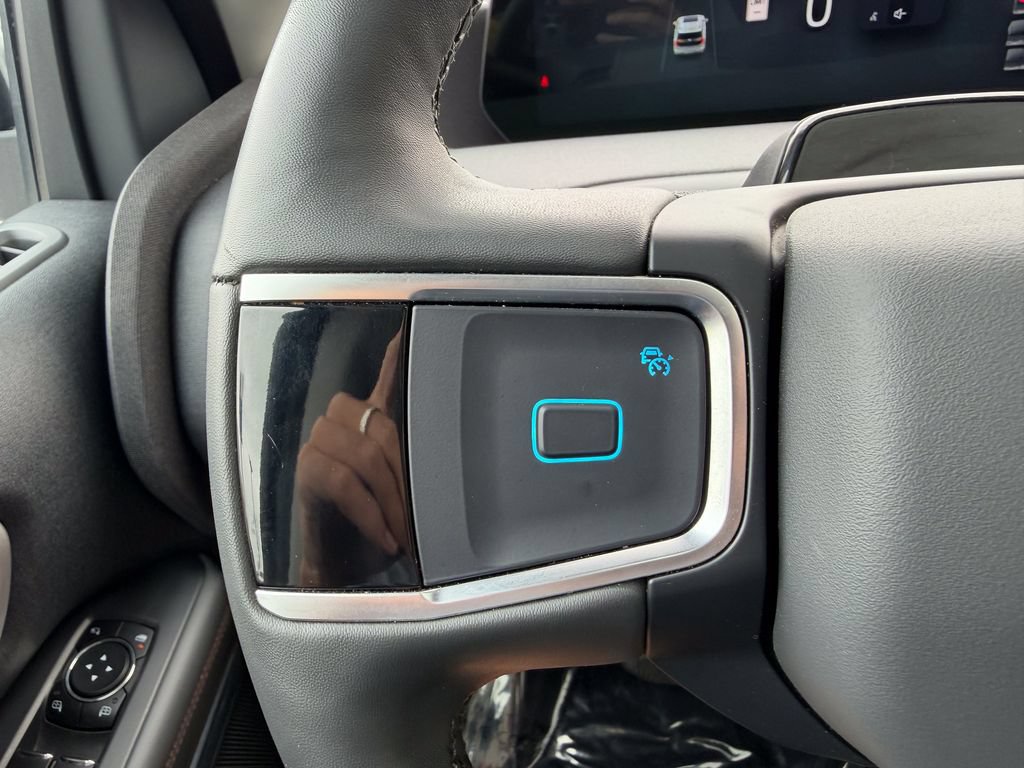 Certified 2025 Ford Expedition Active AWD/4WD image 25