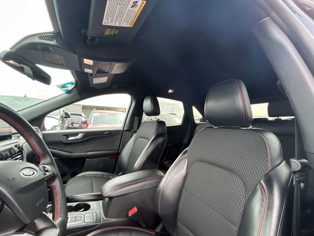 Certified 2025 Ford Escape ST-Line FWD image 17