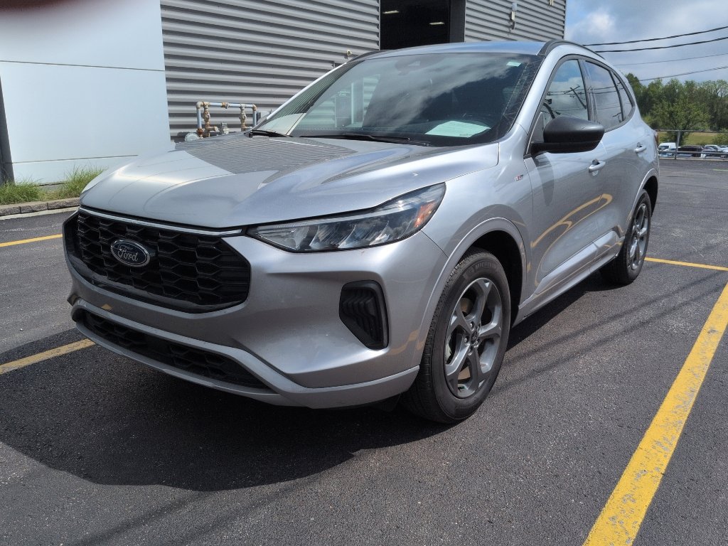 Certified 2024 Ford Escape ST-Line w/ Tech Pack #1 AWD/4WD image 1