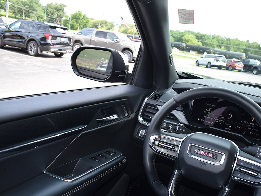 Used 2025 GMC Acadia Elevation AWD/4WD image 19