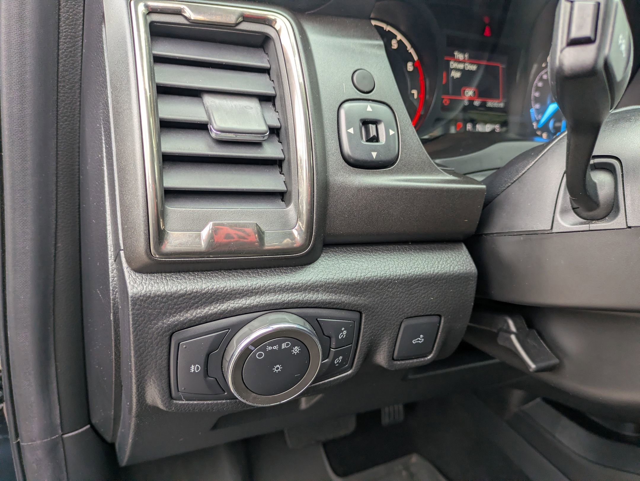 Certified 2022 Ford Ranger XLT w/ Equipment Group 302A High image 18