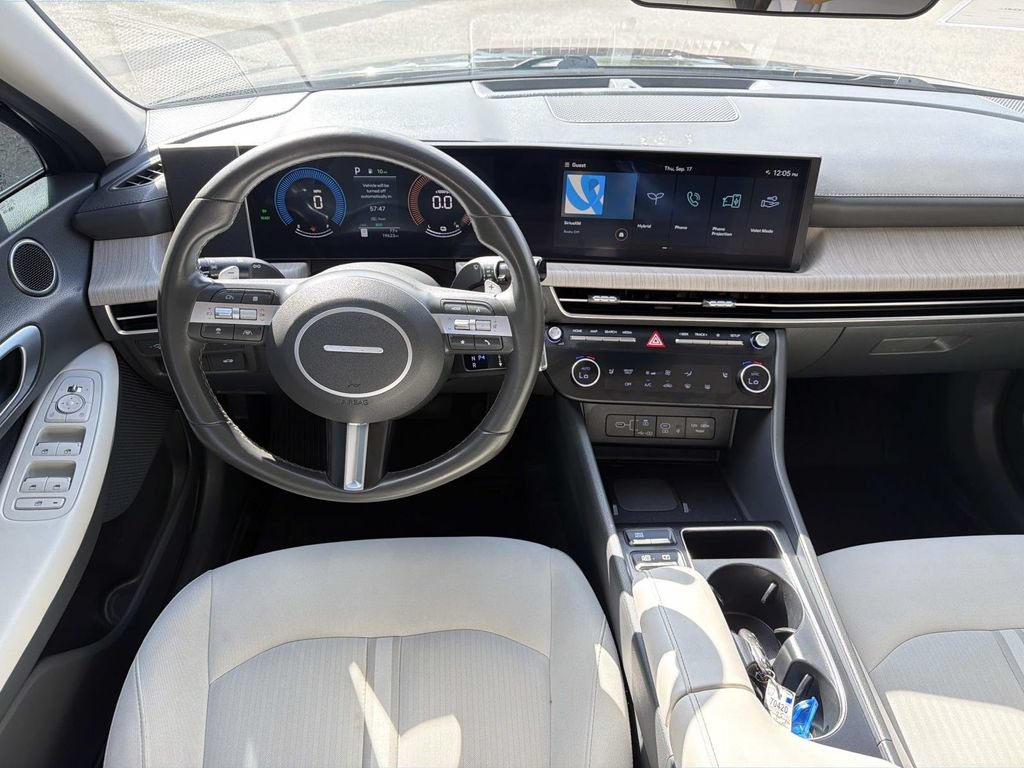 Used 2025 Hyundai Sonata SEL FWD image 11