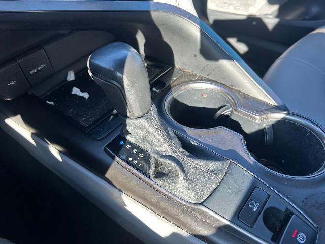 Used 2021 Toyota Camry SE w/ Cold Weather Package image 30