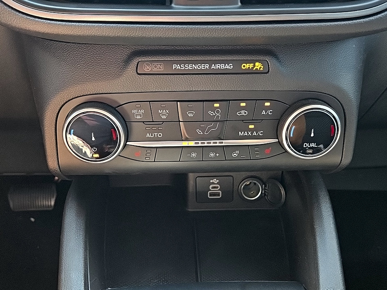 Certified 2024 Ford Escape Active AWD/4WD image 19
