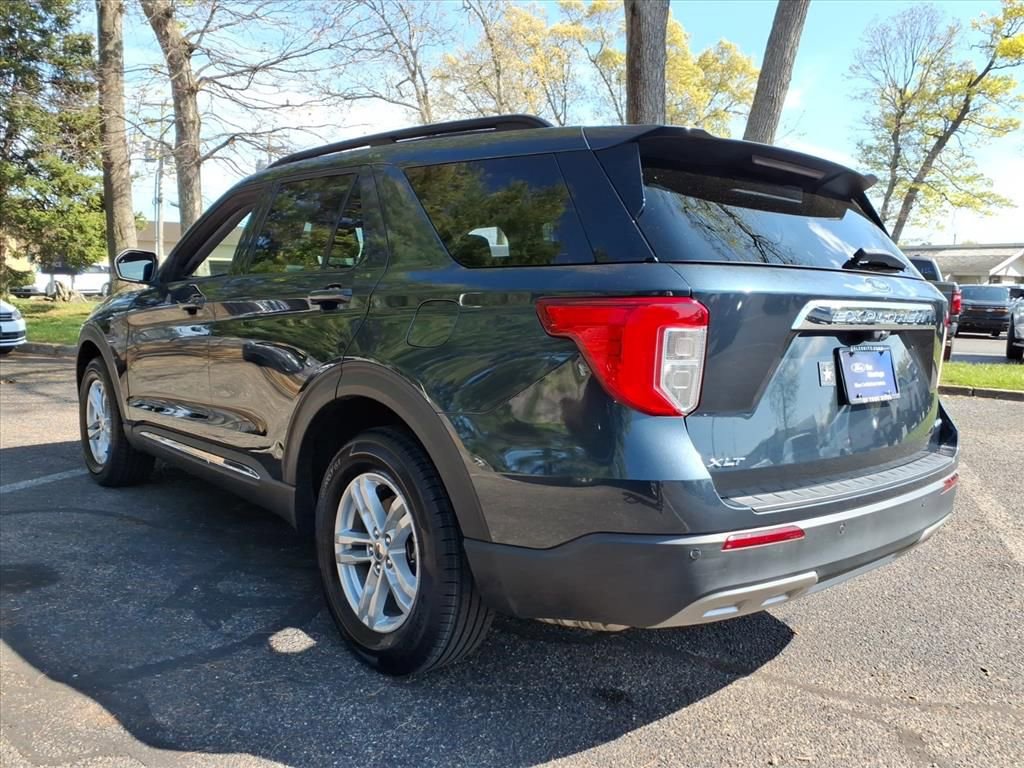 Certified 2022 Ford Explorer XLT w/ Equipment Group 202A AWD/4WD image 4