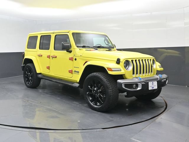 Used 2023 Jeep Wrangler Unlimited Sahara w/ Cold Weather Group AWD/4WD image 2