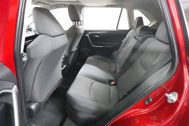 Used 2021 Toyota RAV4 XLE w/ Convenience Package AWD/4WD image 28