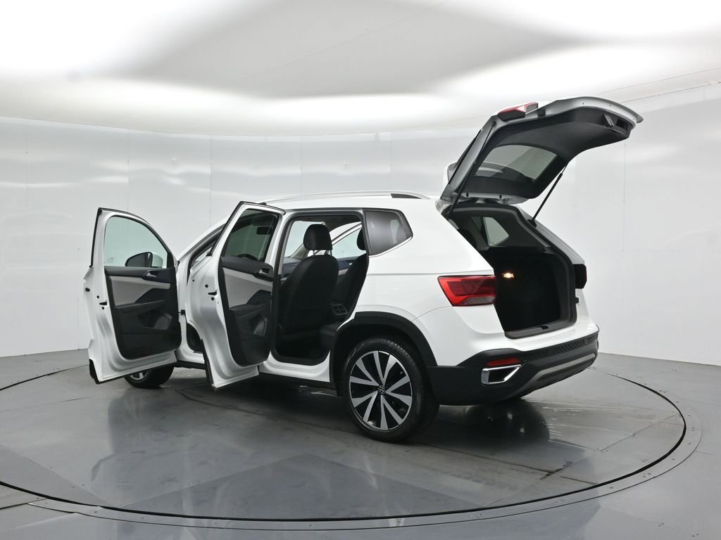Used 2022 Volkswagen Taos SE FWD image 30