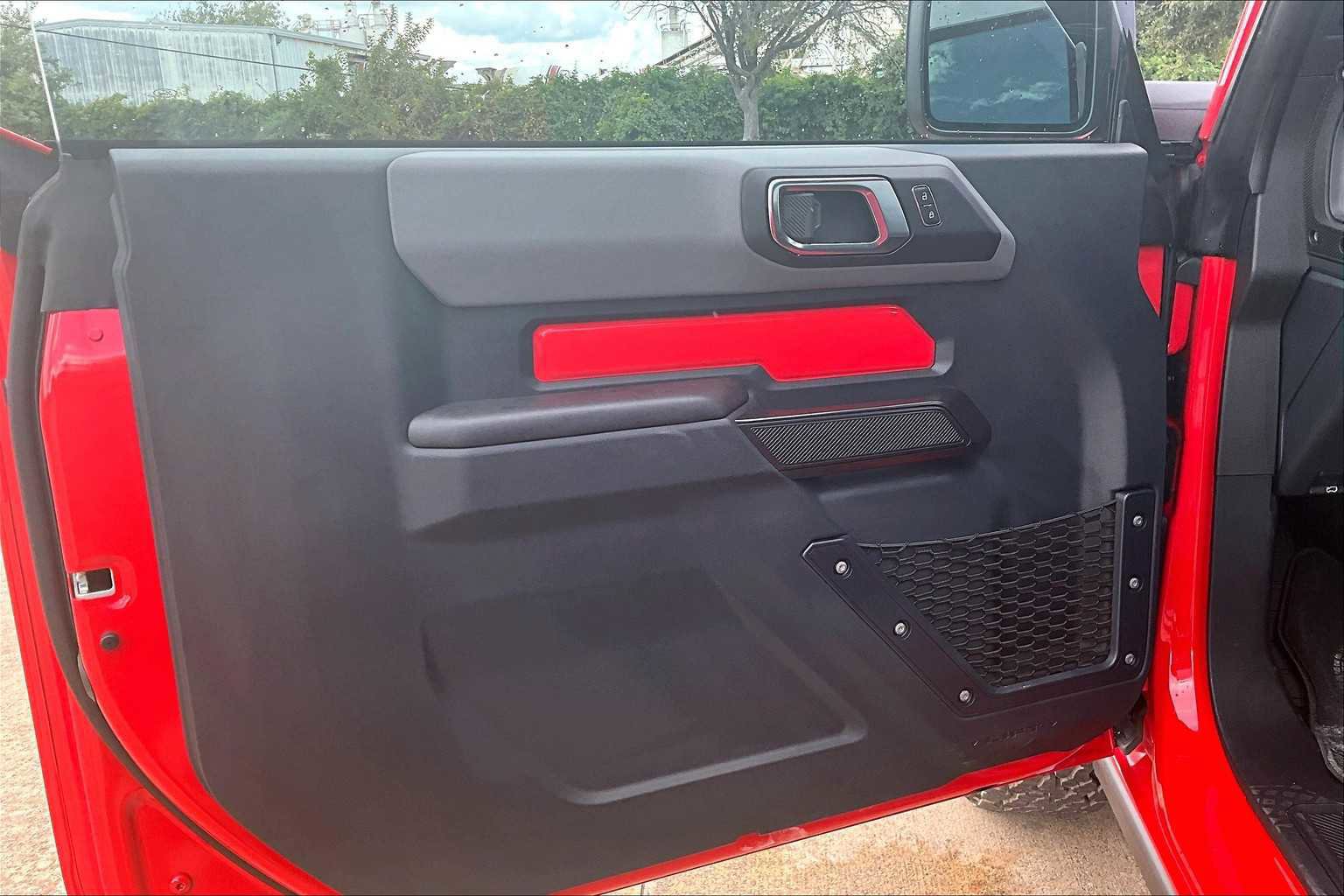 Certified 2024 Ford Bronco Black Diamond image 22