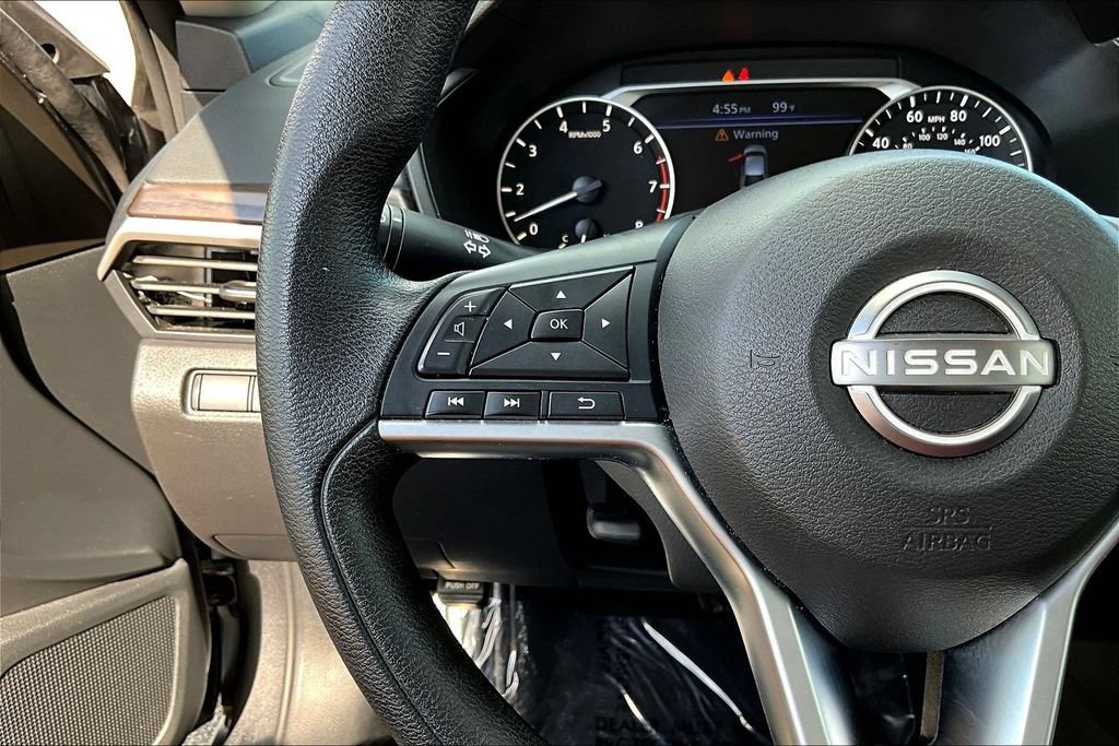 Used 2024 Nissan Altima 2.5 SV FWD image 12