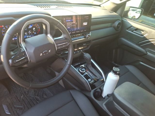 Used 2025 Chevrolet Colorado Trail Boss image 16