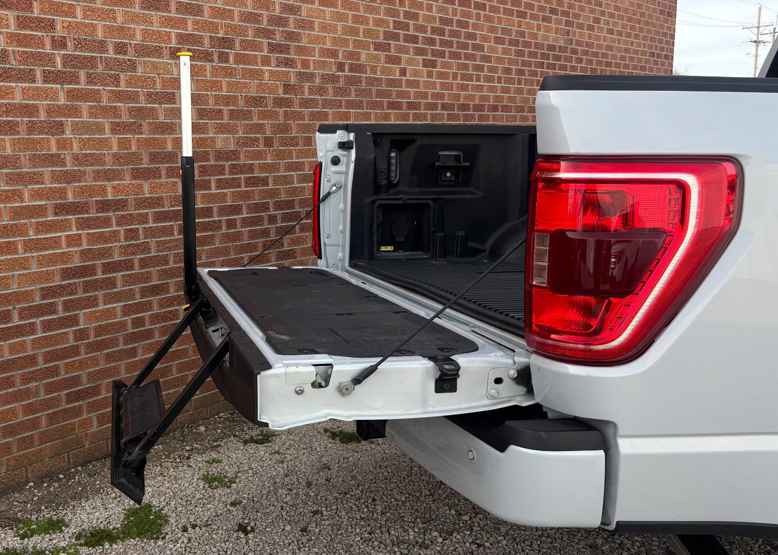 Certified 2022 Ford F150 XLT w/ Equipment Group 302A High image 11