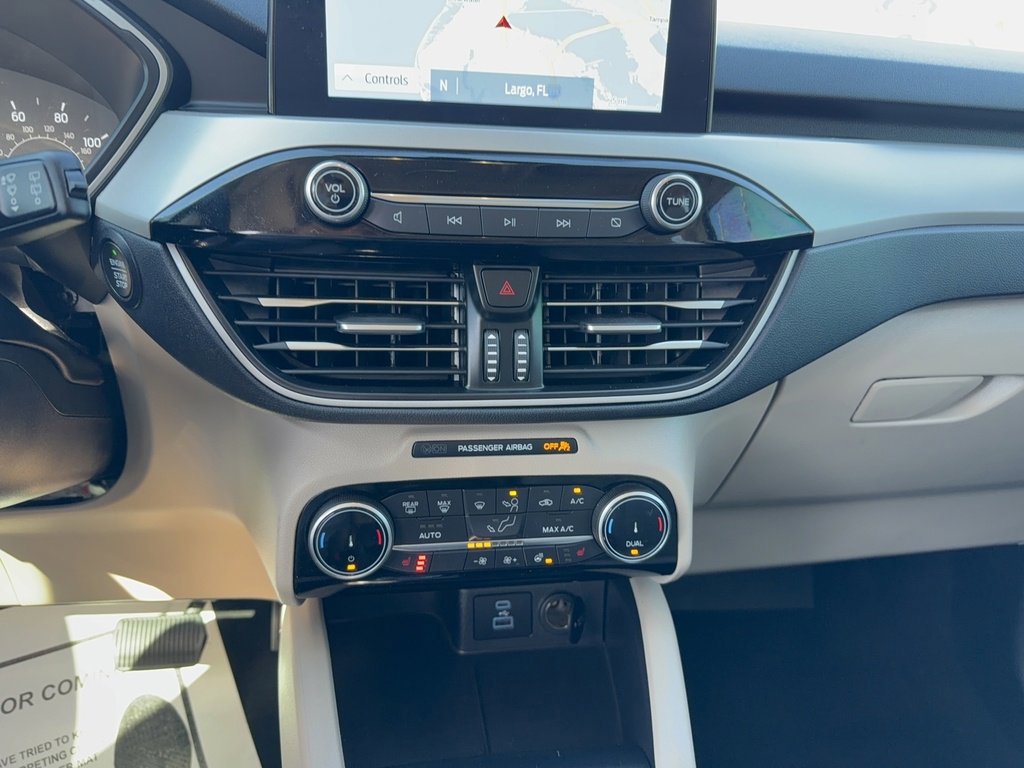 Certified 2022 Ford Escape SEL image 22