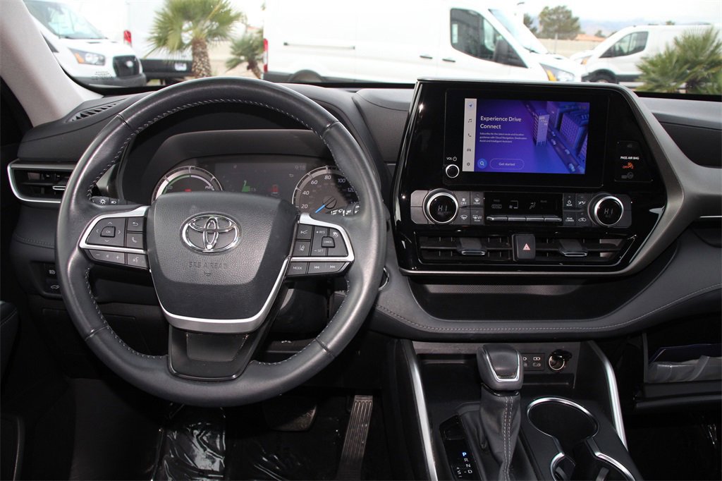 Used 2023 Toyota Highlander LE image 15