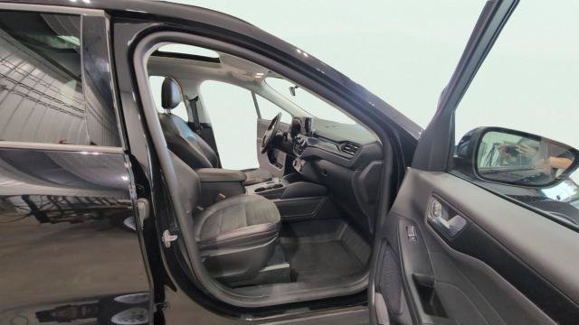 Certified 2022 Ford Escape SEL w/ SEL Stealth AWD Package image 18