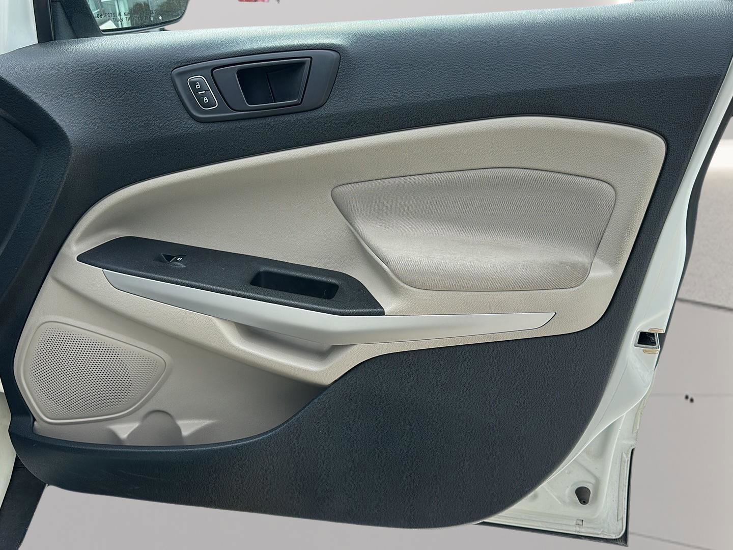 Certified 2019 Ford EcoSport S image 19