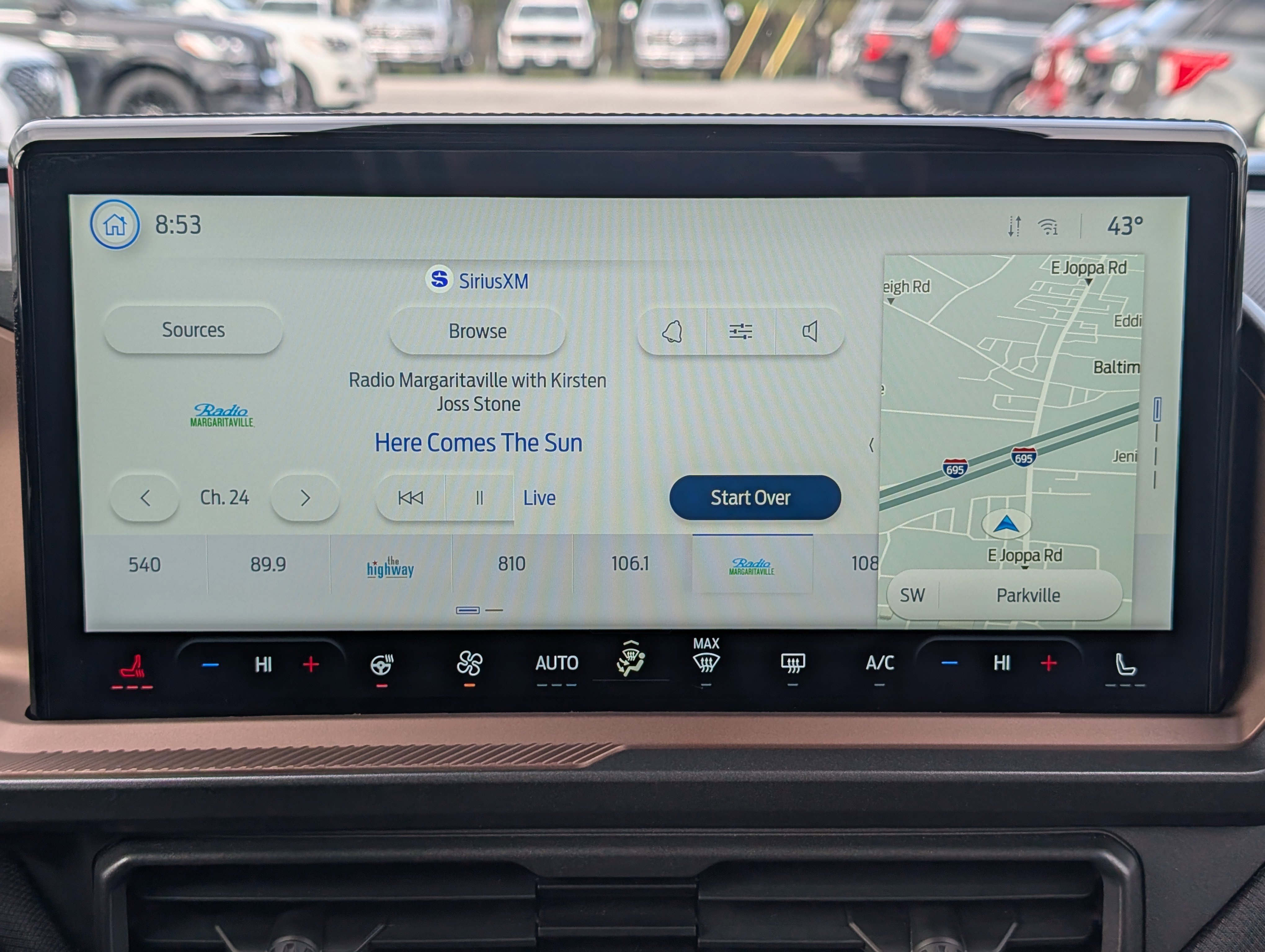 Certified 2025 Ford Bronco Sport Outer Banks w/ Outer Banks Tech Package+ AWD/4WD image 29