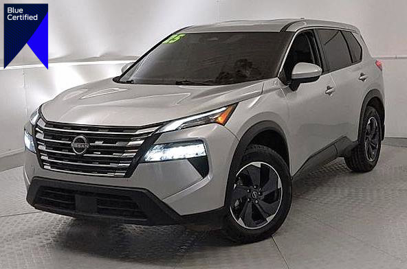 Used 2025 Nissan Rogue SV image 1