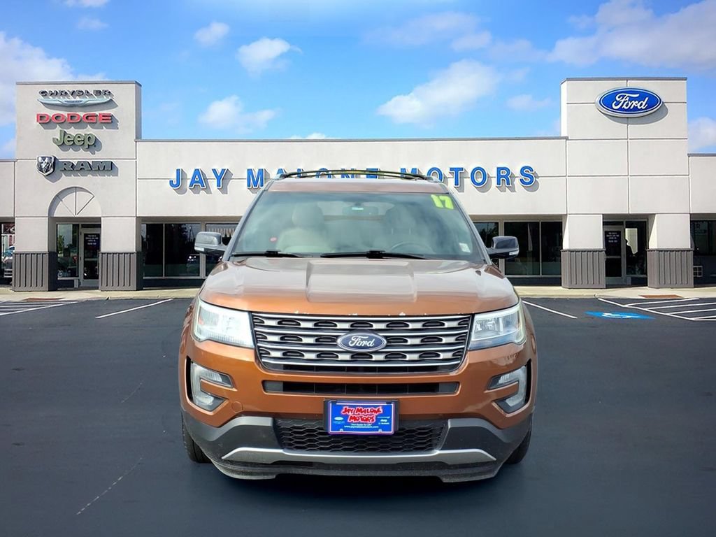 Certified 2017 Ford Explorer XLT w/ Equipment Group 201A AWD/4WD image 9