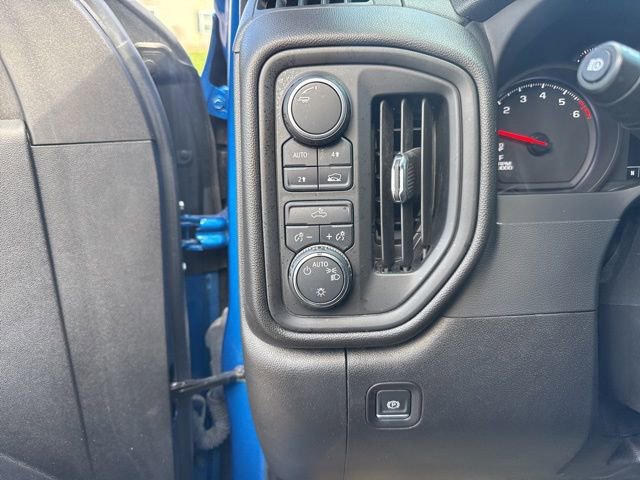 Used 2022 Chevrolet Silverado 1500 Custom image 18