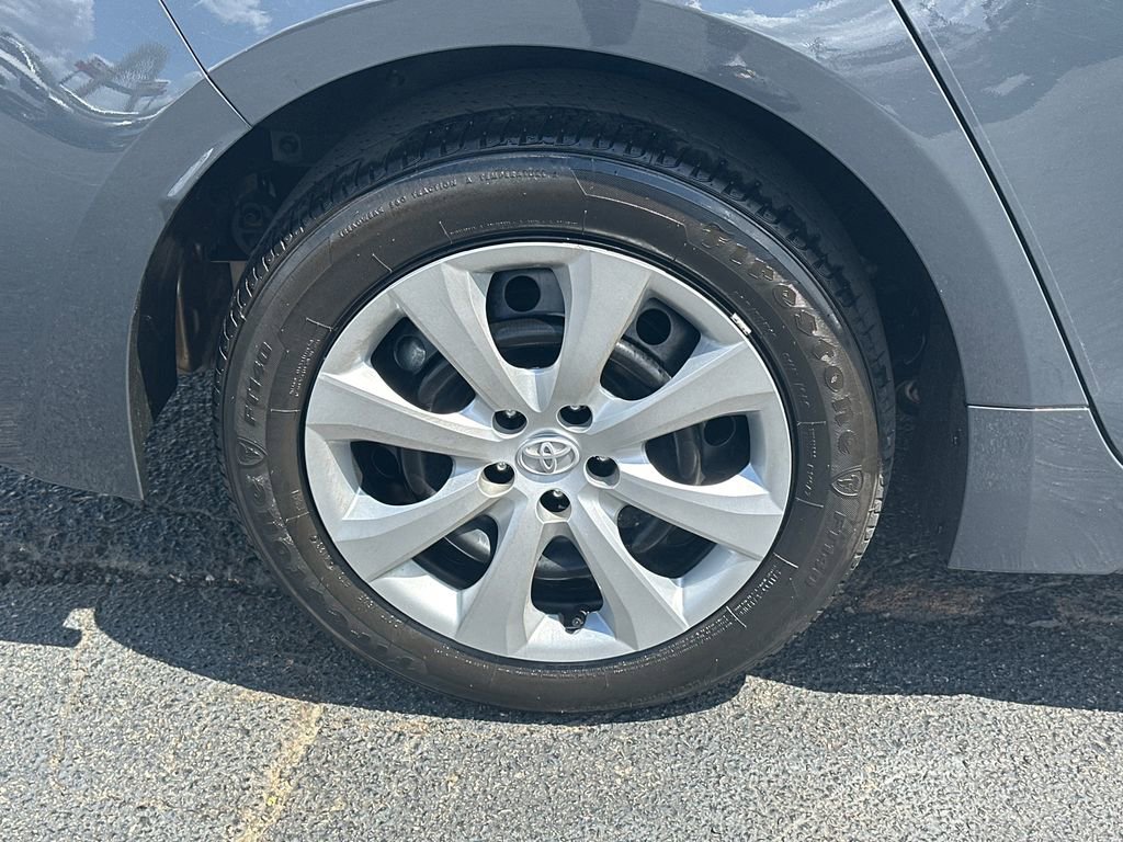 Used 2024 Toyota Corolla LE FWD image 17