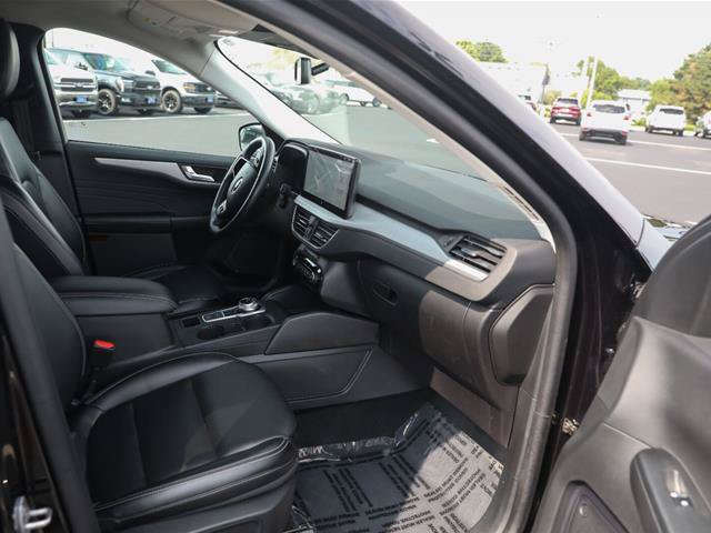 Certified 2024 Ford Escape Platinum AWD/4WD image 27