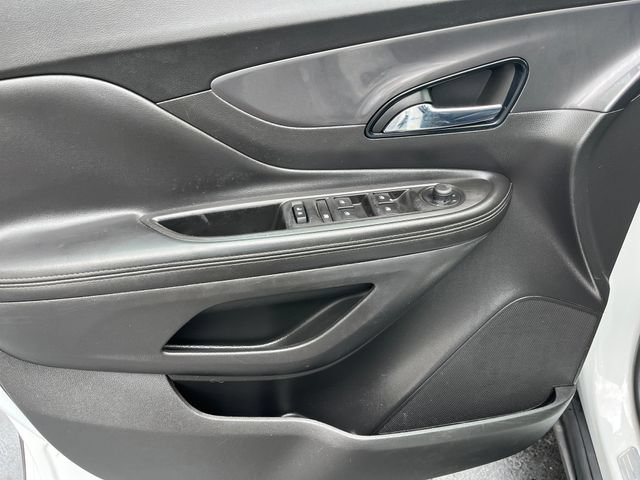 Used 2020 Buick Encore Preferred AWD/4WD image 20