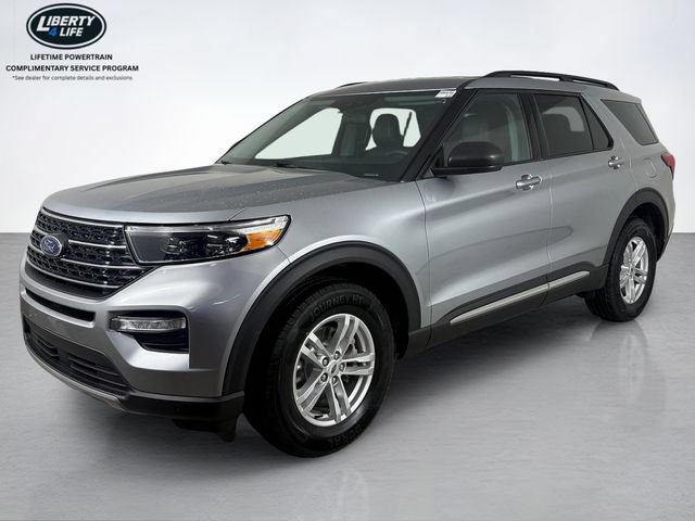 Certified 2023 Ford Explorer XLT w/ Equipment Group 202A AWD/4WD image 8