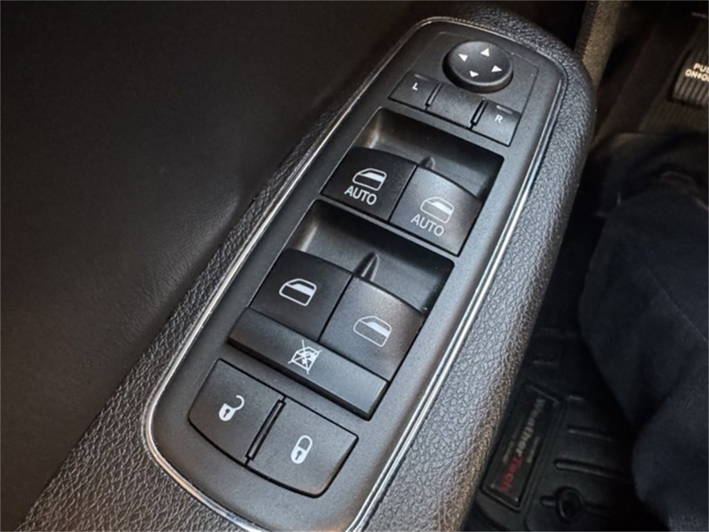 Used 2017 Chrysler 300 S w/ 300S Premium Group image 26