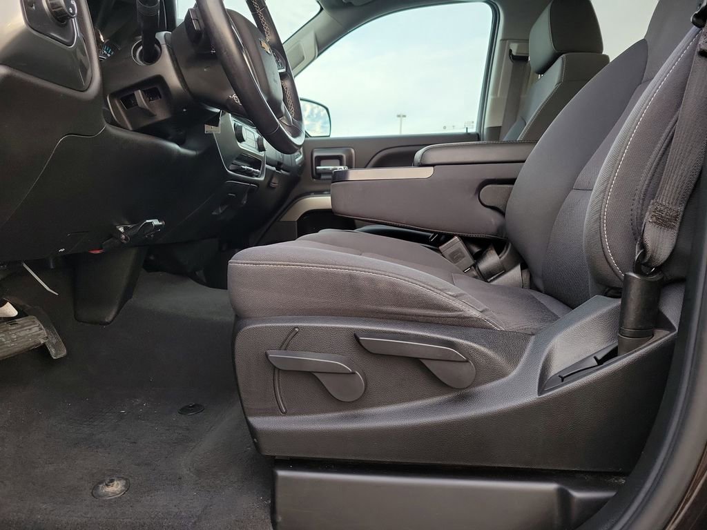 Used 2019 Chevrolet Silverado 1500 LT image 17