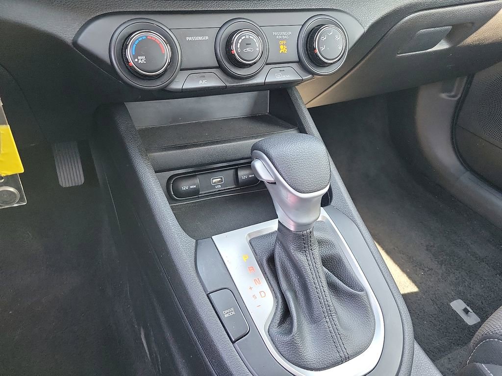 Used 2023 Kia Forte LXS w/ LXS Technology Package FWD image 17