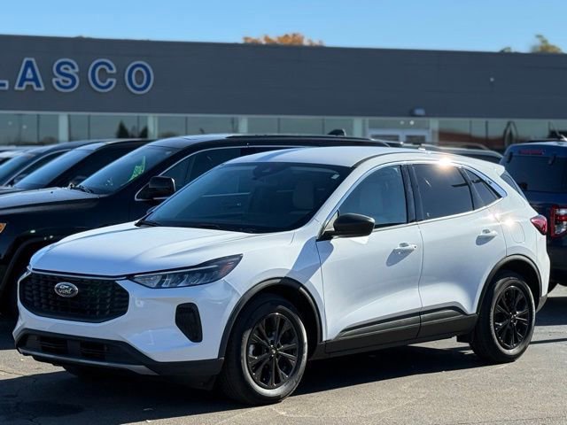 Certified 2023 Ford Escape Active video 2