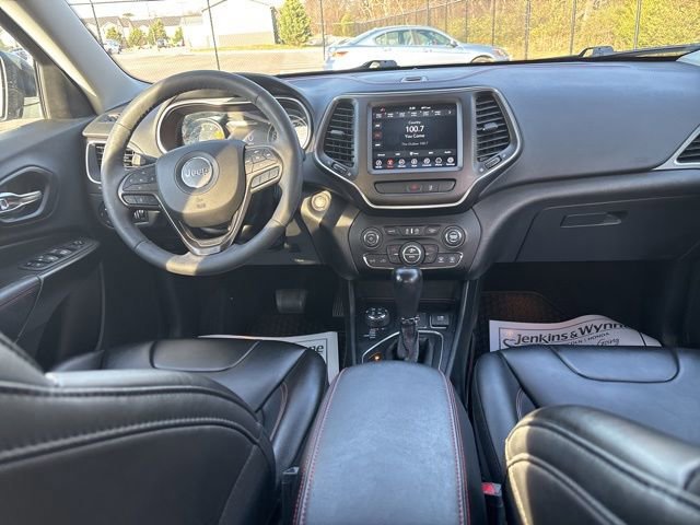 Used 2022 Jeep Cherokee Trailhawk image 9